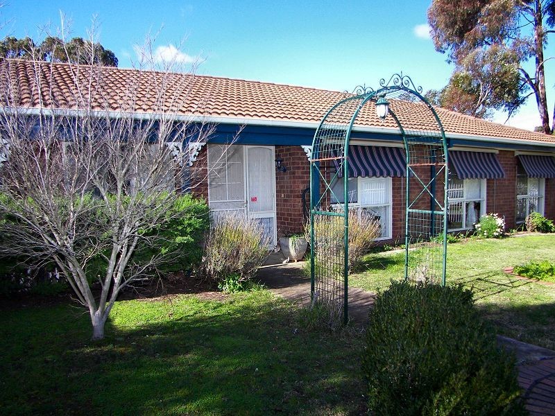 118 Hilton Way, Melton West VIC 3337