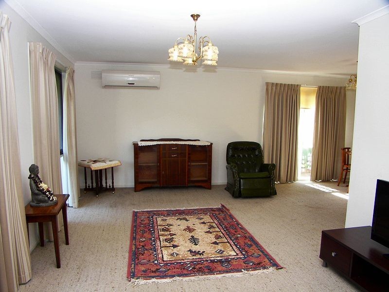 118 Hilton Way, Melton West VIC 3337