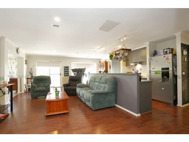 5 Prahn Court, Brookfield VIC 3338