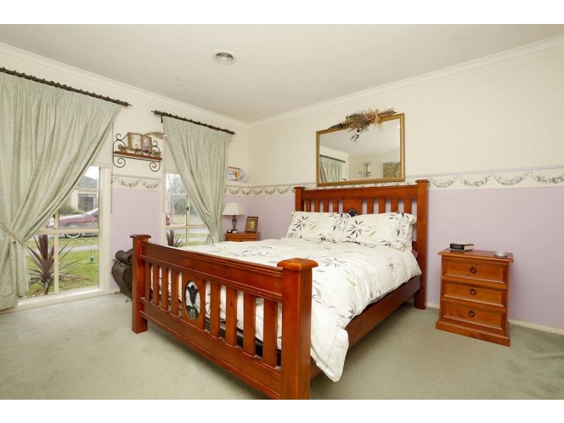 5 Prahn Court, Brookfield VIC 3338