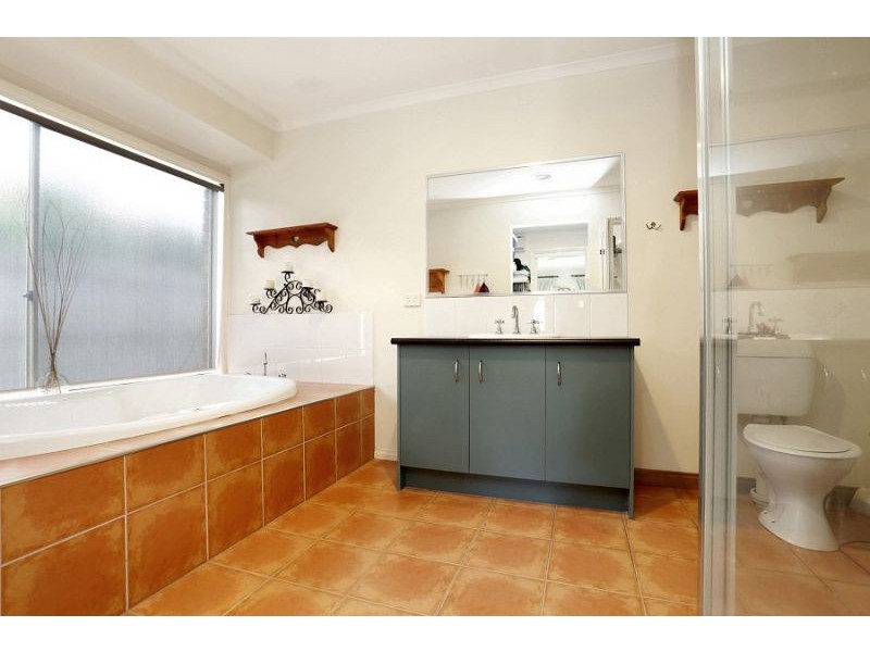 5 Prahn Court, Brookfield VIC 3338