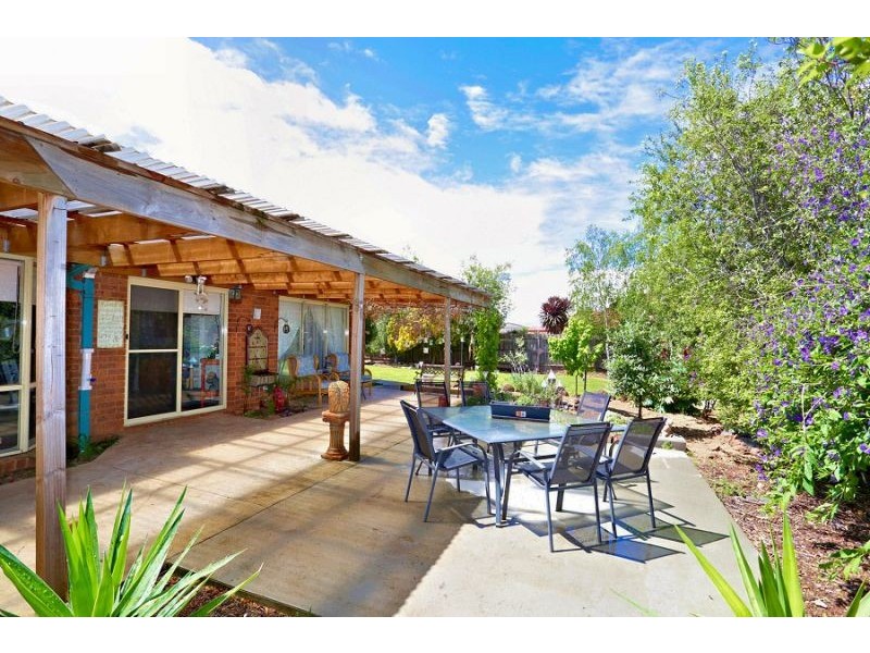 5 Prahn Court, Brookfield VIC 3338