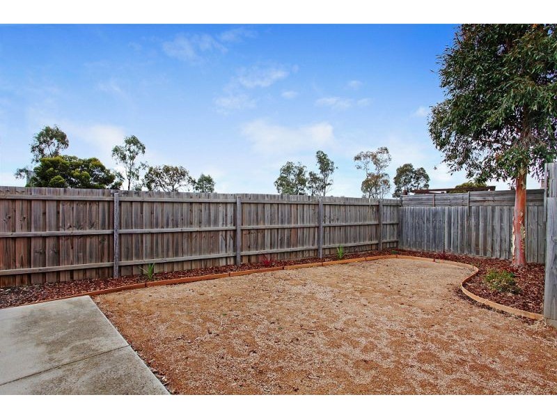 8/28-34 Phillips Street, Melton South VIC 3338