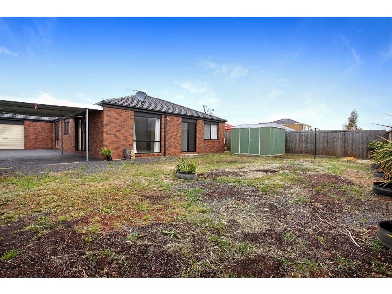 38 Peter Pan Crescent, Kurunjang VIC 3337
