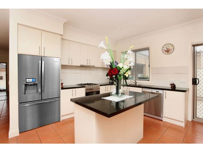 6 Hiraji Street, Kurunjang VIC 3337