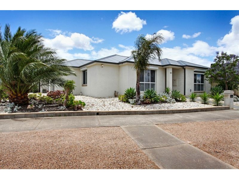 2 Scarborough Crescent, Melton West VIC 3337