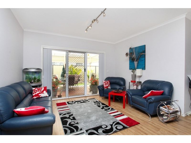 2 Scarborough Crescent, Melton West VIC 3337