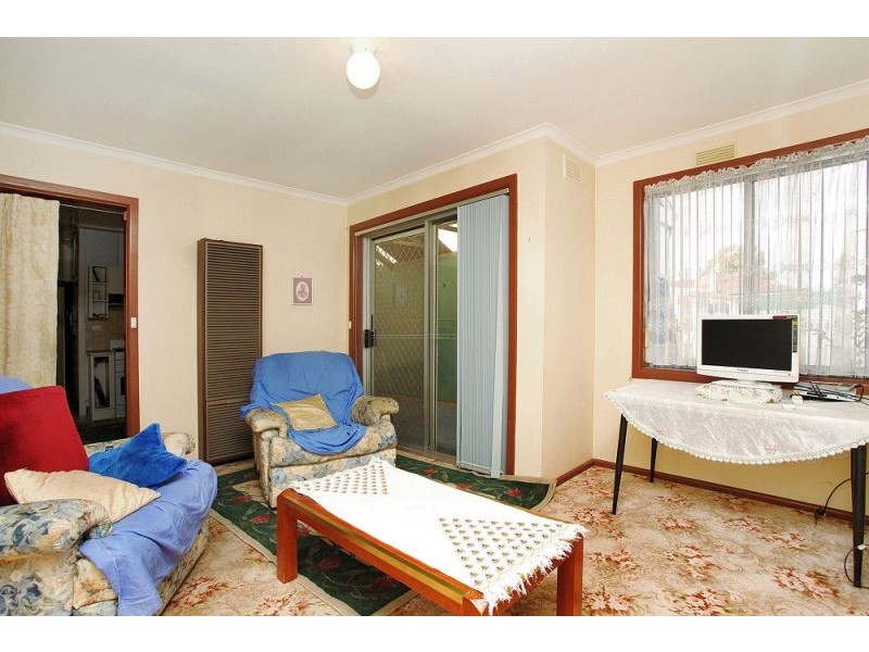 2 Toolern Street, Melton South VIC 3338