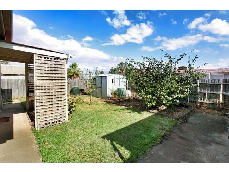 2 Toolern Street, Melton South VIC 3338