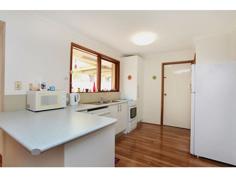 3 Friar Place, Melton West VIC 3337