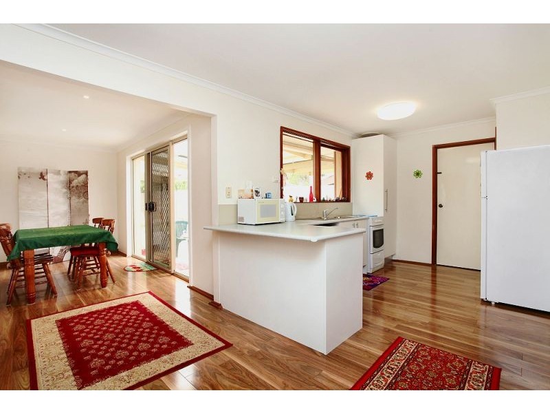 3 Friar Place, Melton West VIC 3337