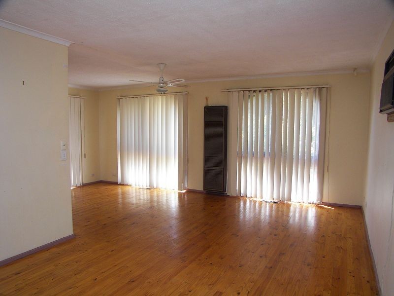 11 Falcon Drive, Melton VIC 3337