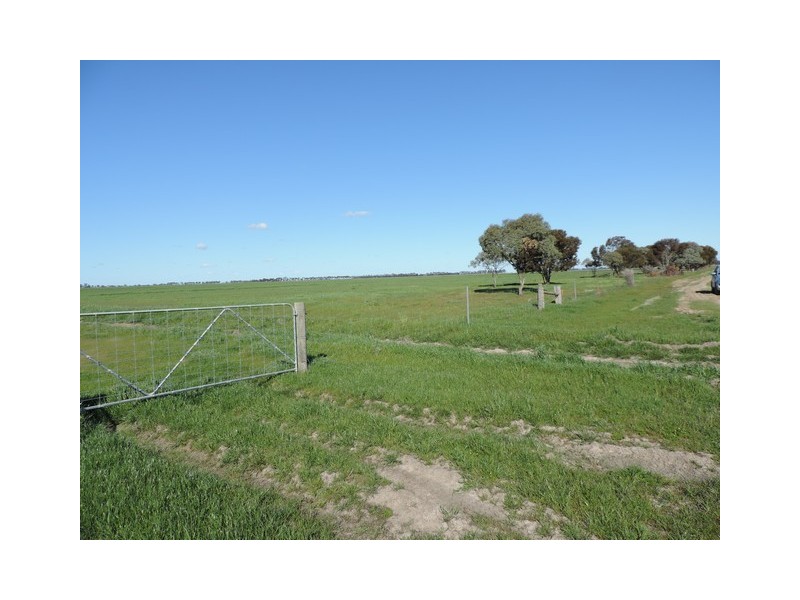 13 McPhail Road, Kerang VIC 3579