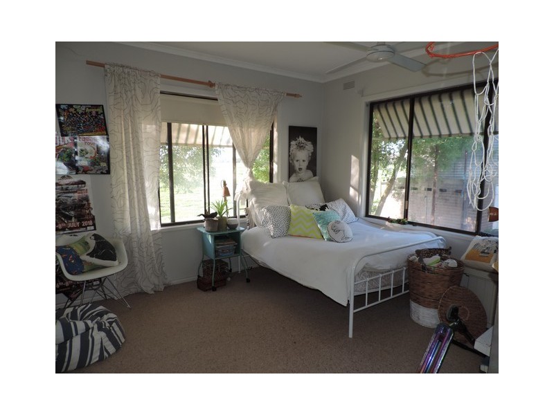 64 Richardsons Road, Daltons Bridge VIC 3568