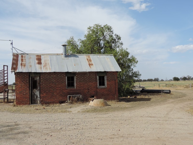 7681 Murray Valley Highway, Milnes Bridge VIC 3579