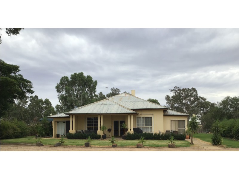 32 Ahern Road, Koondrook VIC 3580