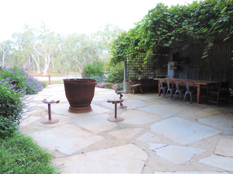 95 Cleaves Road, Wee Wee Rup VIC 3568