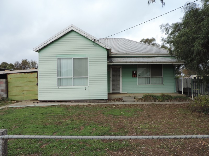 6 Albert Street, Pyramid Hill VIC 3575