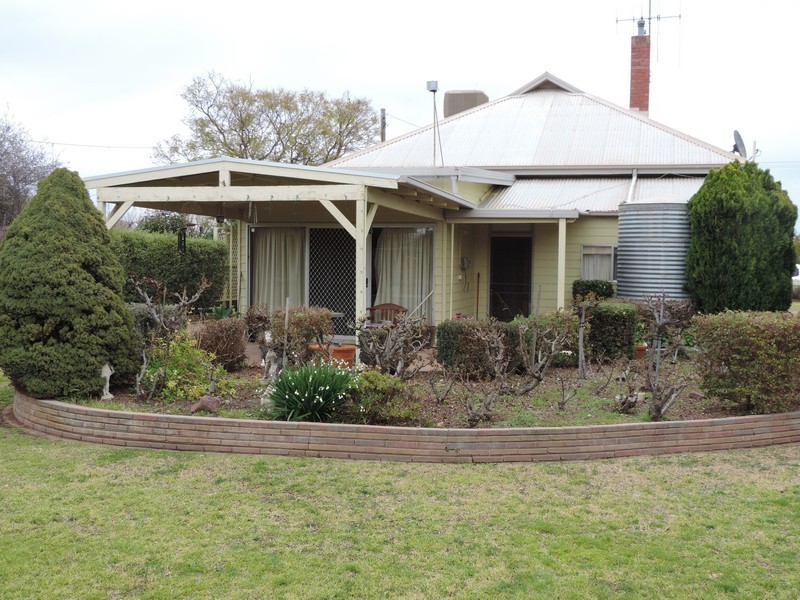 21 FINDLAY AVENUE, Leitchville VIC 3567