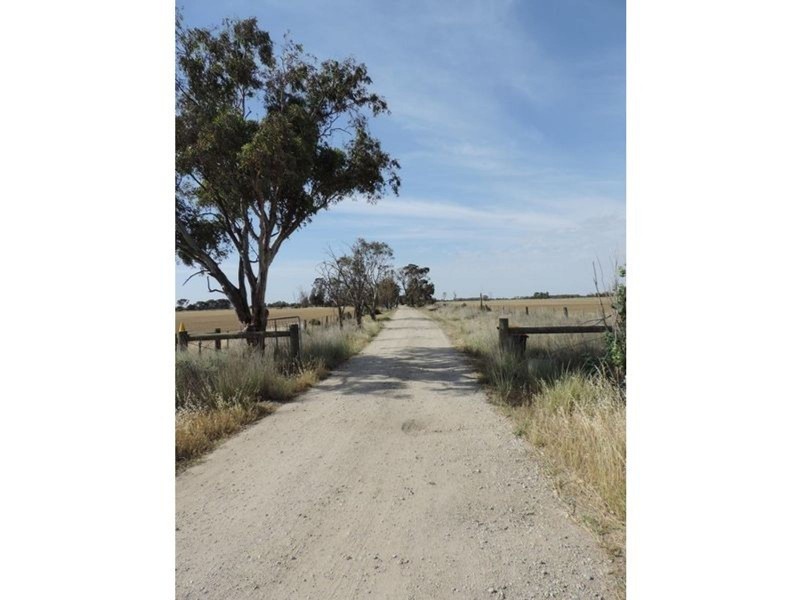 7681 Murray Valley Highway, Milnes Bridge VIC 3579