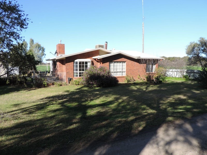 18 Lyons Road, Milnes Bridge VIC 3579