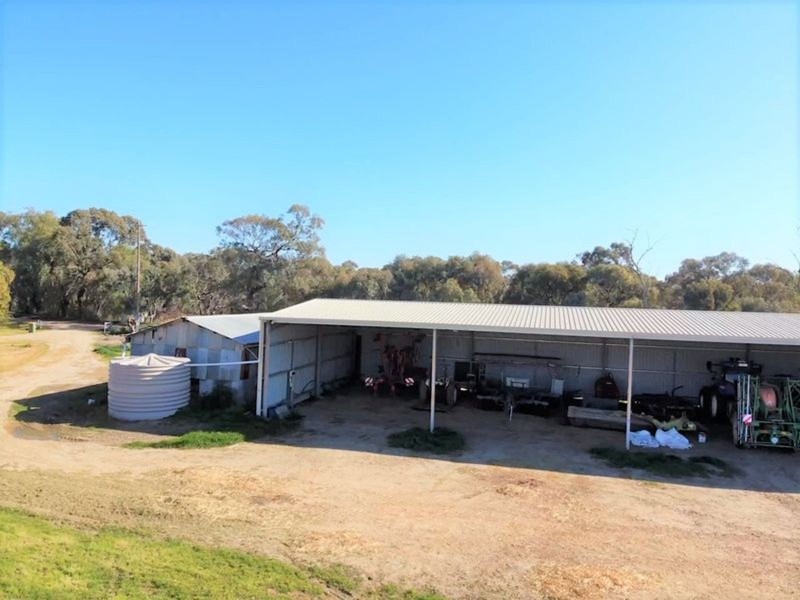 18 Lyons Road, Milnes Bridge VIC 3579
