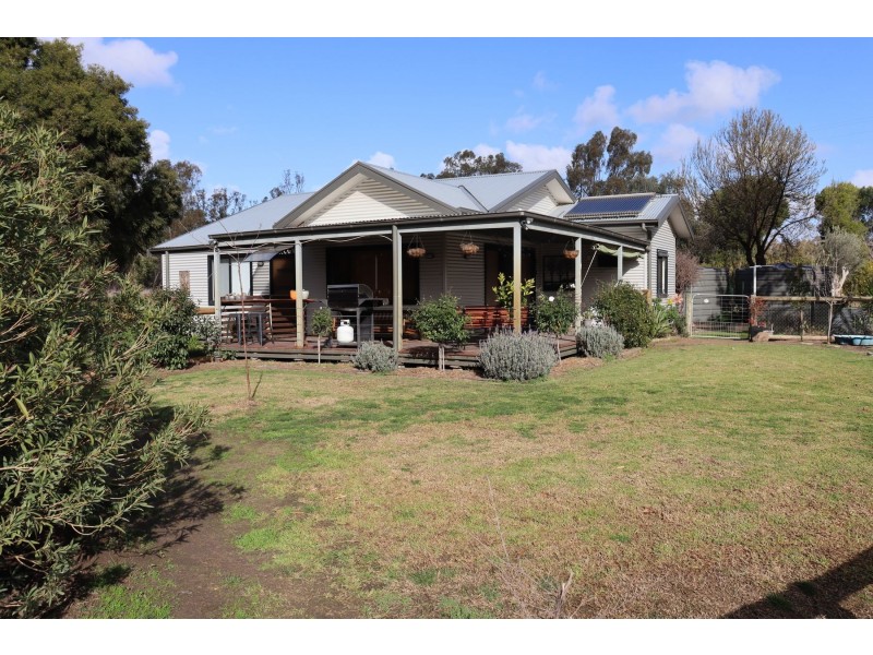132 Murray Road, Murrabit VIC 3579
