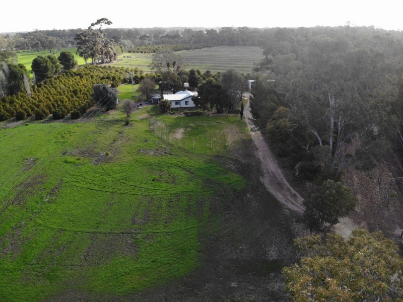 132 Murray Road, Murrabit VIC 3579