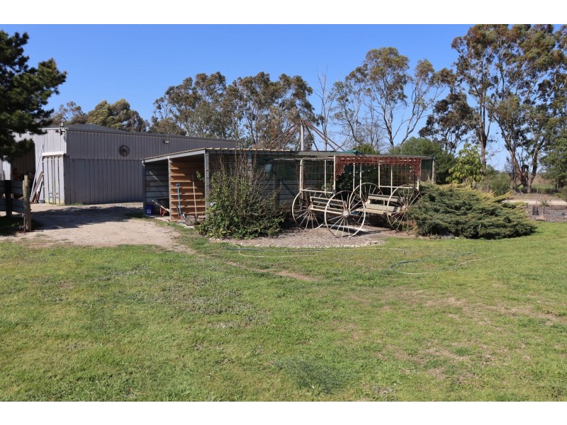 13 McPhail Road, Tragowel VIC 3579