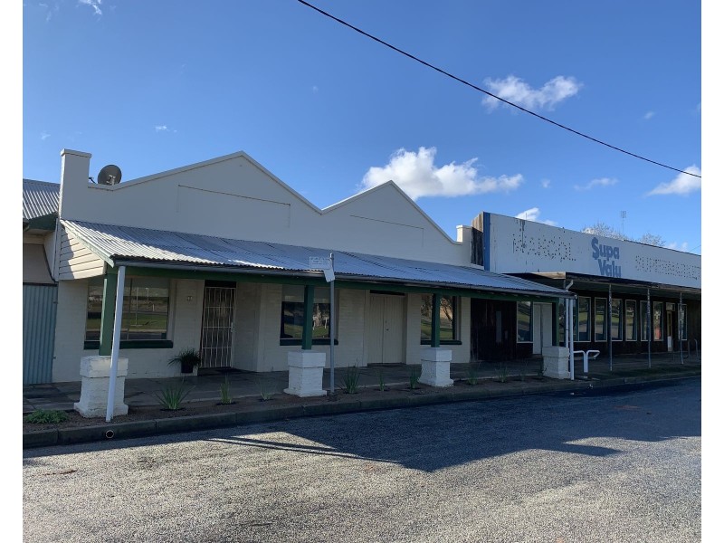 11 Cook Street, Wakool NSW 2710