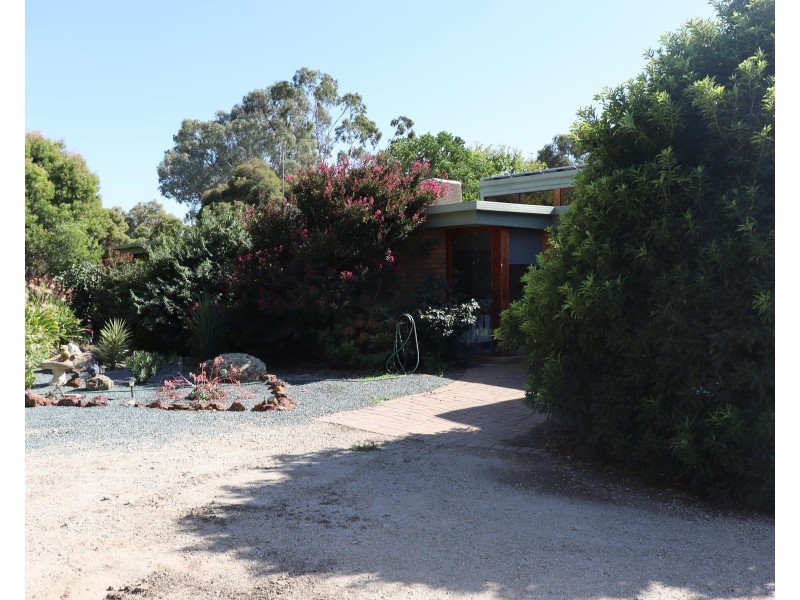 587 Cohuna Island Road, Daltons Bridge VIC 3568