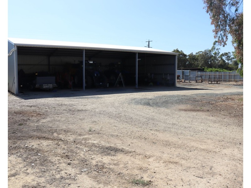 587 Cohuna Island Road, Daltons Bridge VIC 3568