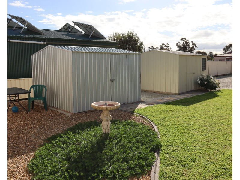 24 Railway Place, Gunbower VIC 3566