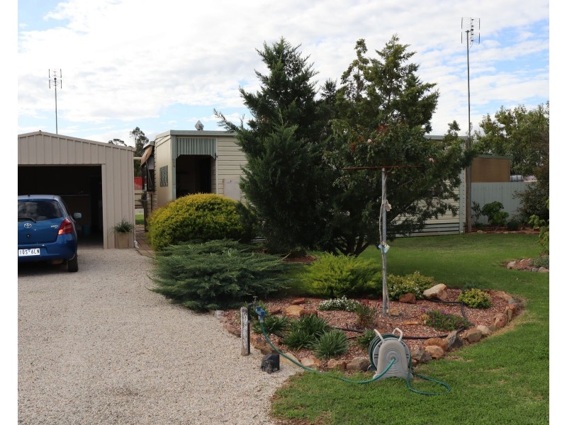 24 Railway Place, Gunbower VIC 3566