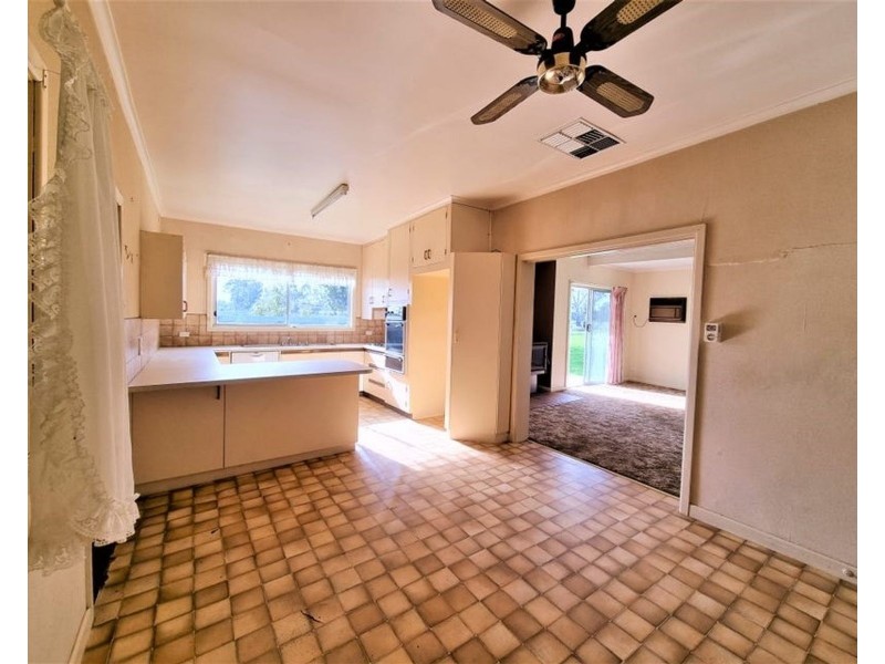 13 Flowerday Lane, Murrabit West VIC 3579