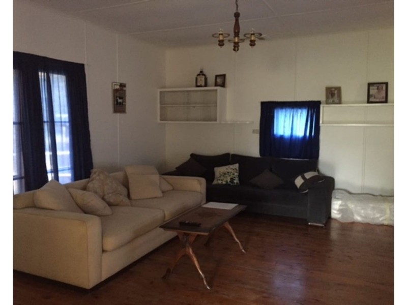 28 Brougham Street, Moulamein NSW 2733