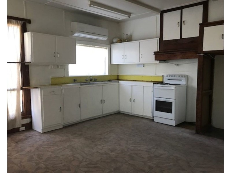 28 Brougham Street, Moulamein NSW 2733