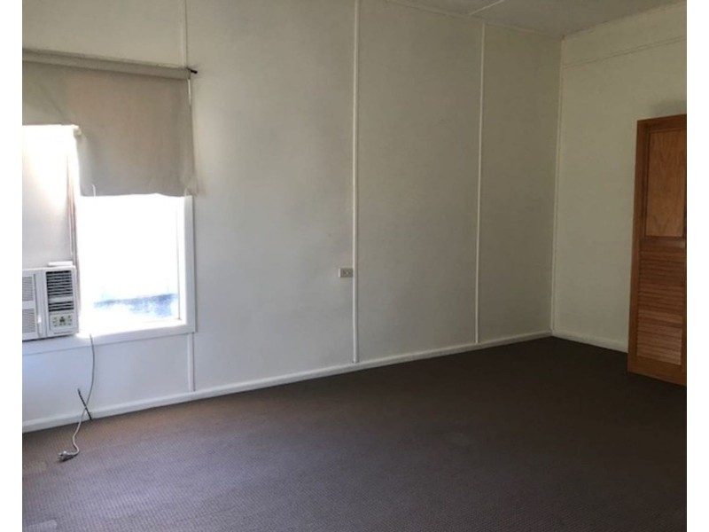 28 Brougham Street, Moulamein NSW 2733