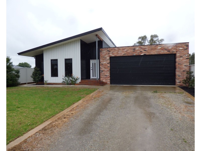 23 Thompson St, Koondrook VIC 3580