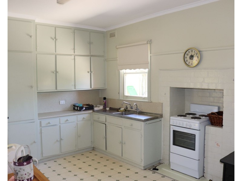 103 Bendigo Road, Kerang VIC 3579