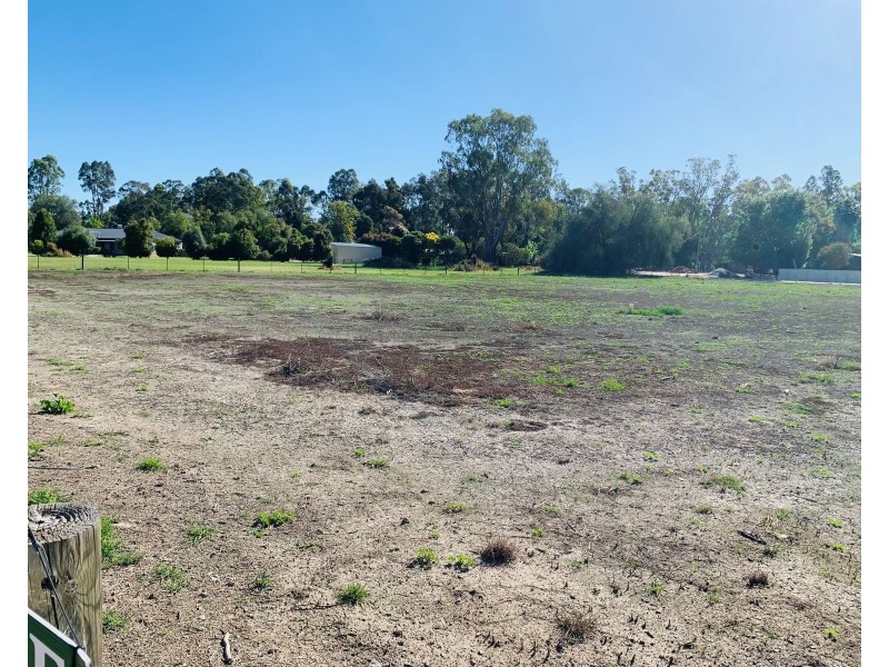 35 Jamieson Avenue, Barham NSW 2732