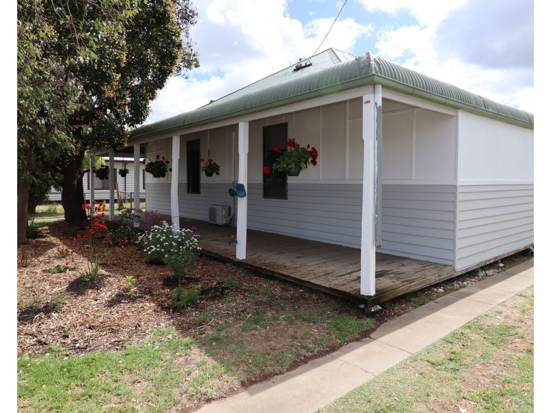 37 King Albert Avenue, Leitchville VIC 3567