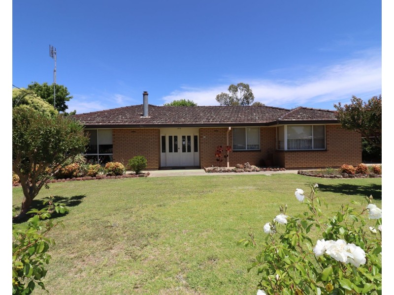 42 King Albert Avenue, Leitchville VIC 3567