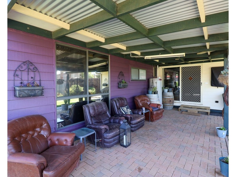 24 Railway Avenue, Leitchville VIC 3567