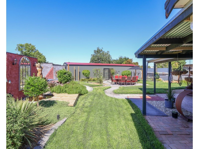 24 Railway Avenue, Leitchville VIC 3567