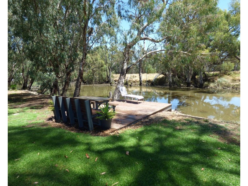 135 Glenview Road, Barham NSW 2732