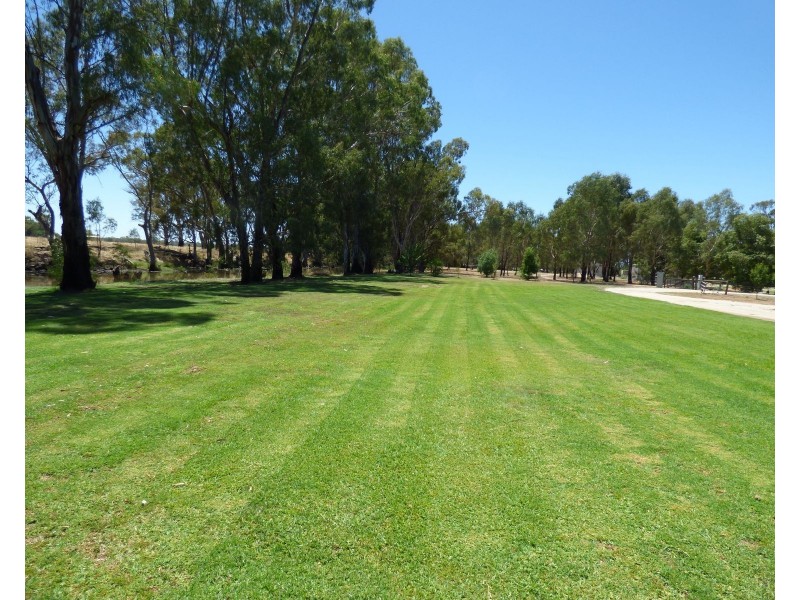 135 Glenview Road, Barham NSW 2732