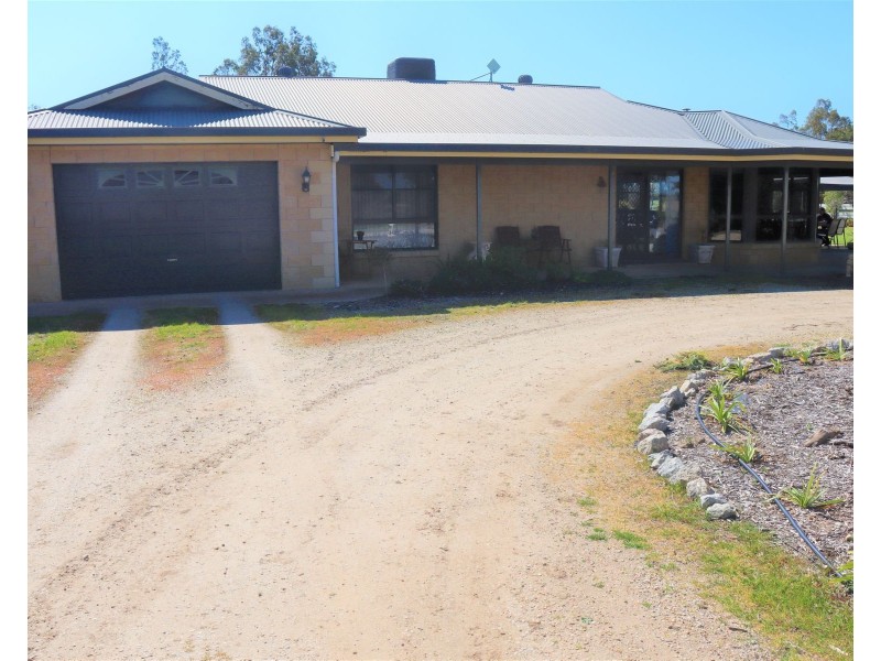 13 McPhail Road, Tragowel VIC 3579