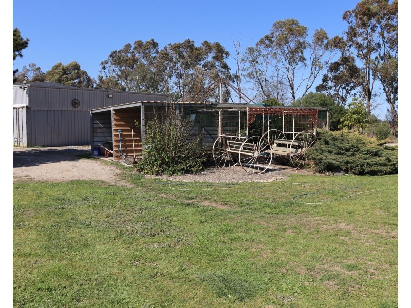 13 McPhail Road, Tragowel VIC 3579