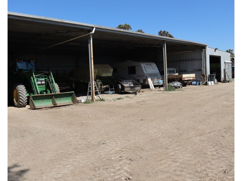 13 McPhail Road, Tragowel VIC 3579